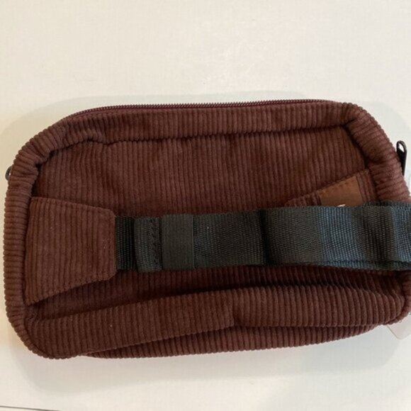 Justin Bieber and Tim Horton’s collaboration of Tim Biebs fanny pack - Picture 7 of 13